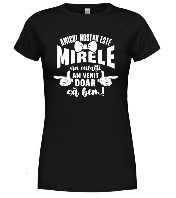  model  pe tricou