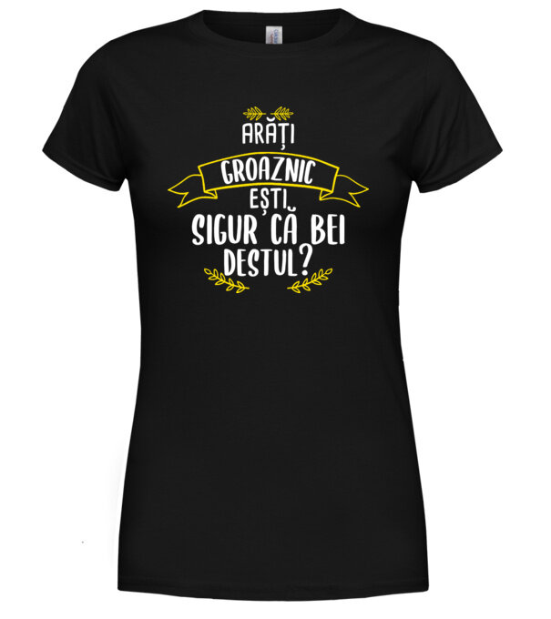  model  pe tricou