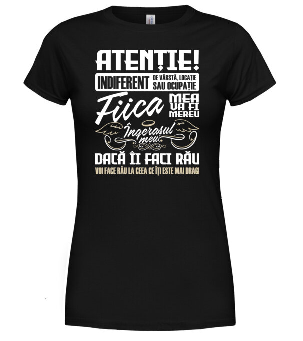  model  pe tricou