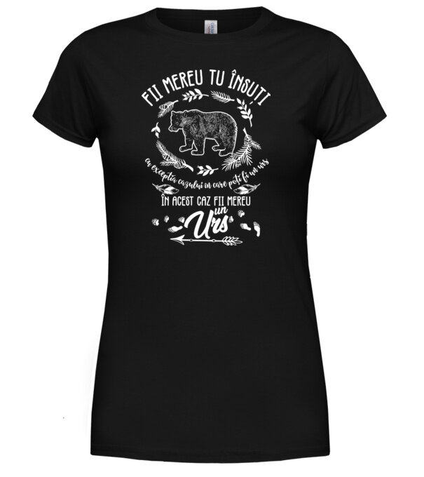  model  pe tricou