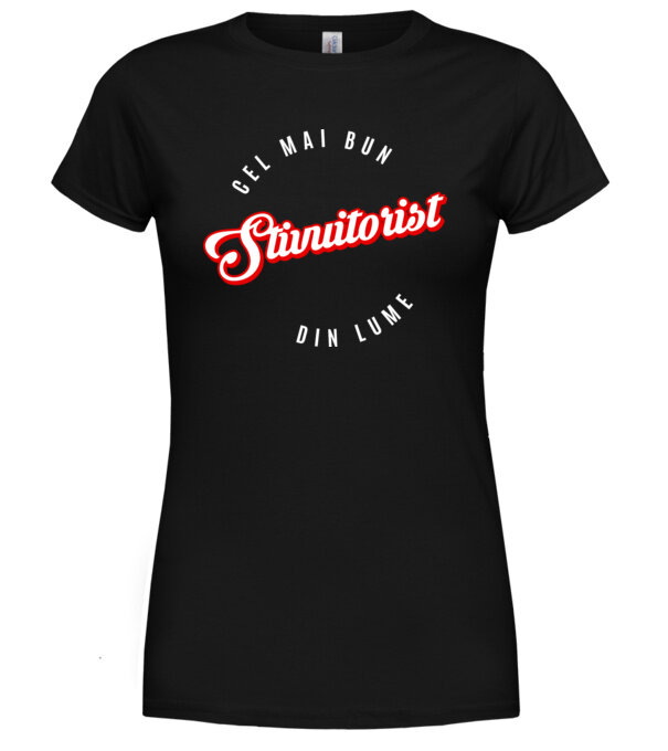  model  pe tricou