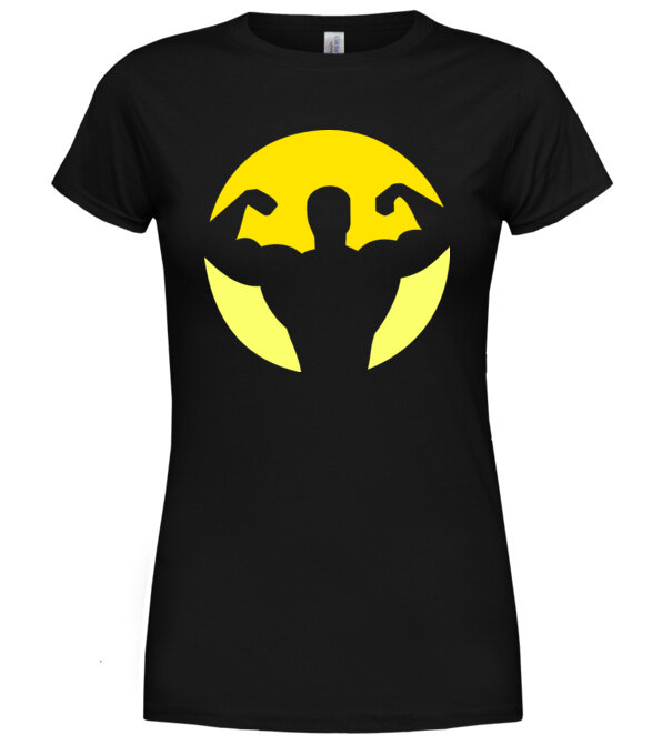  model  pe tricou