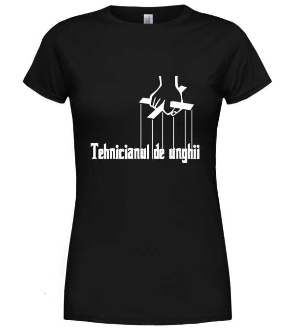  model  pe tricou