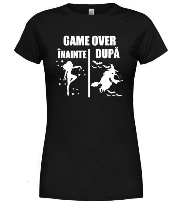  model  pe tricou