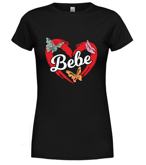 model  pe tricou