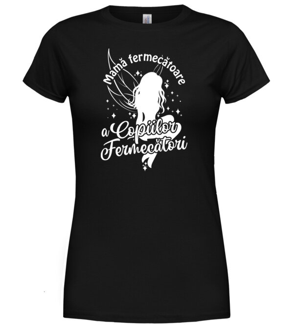  model  pe tricou