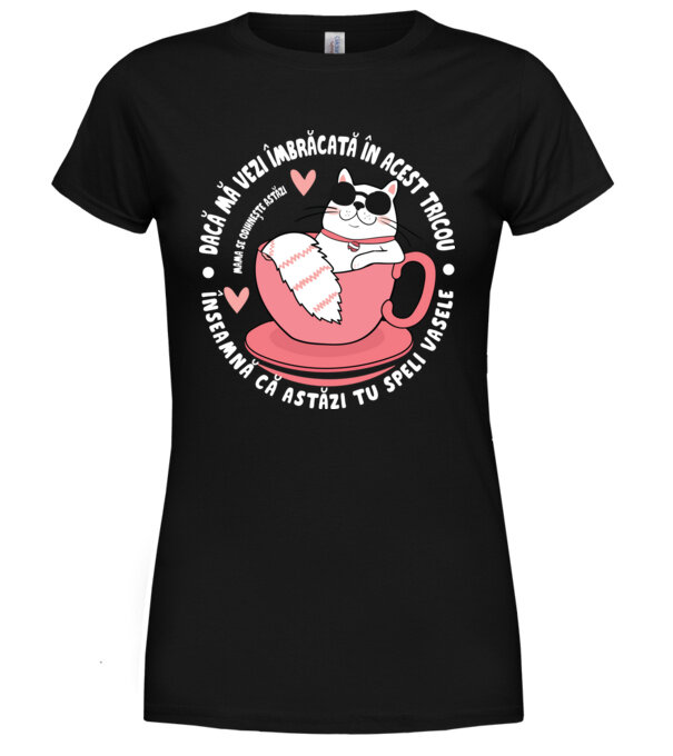  model  pe tricou