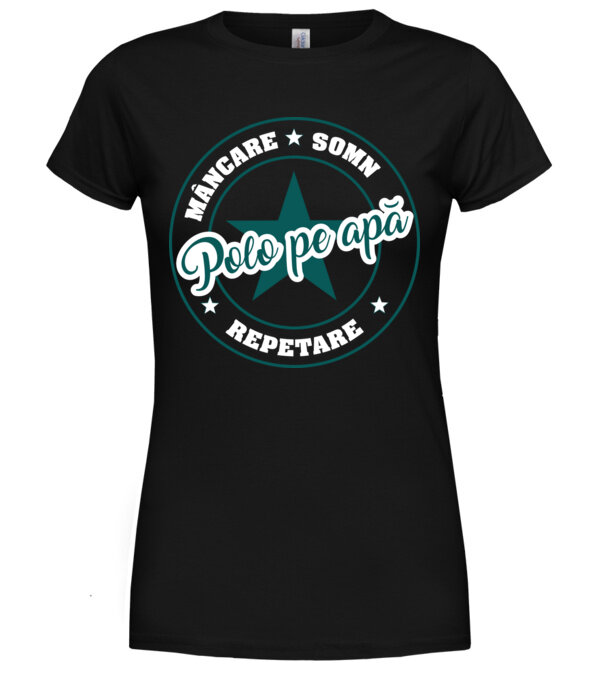  model  pe tricou