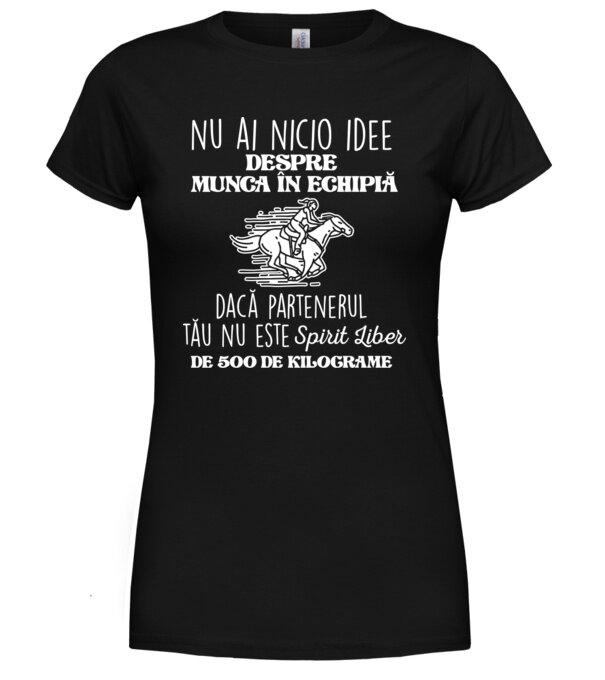  model  pe tricou