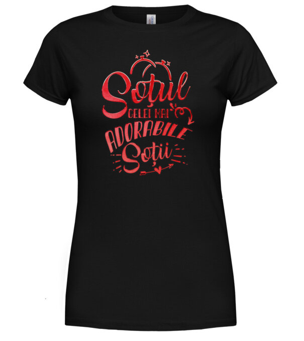  model  pe tricou