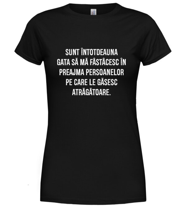  model  pe tricou