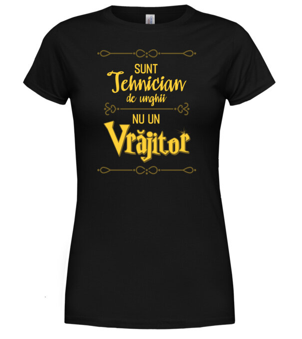  model  pe tricou