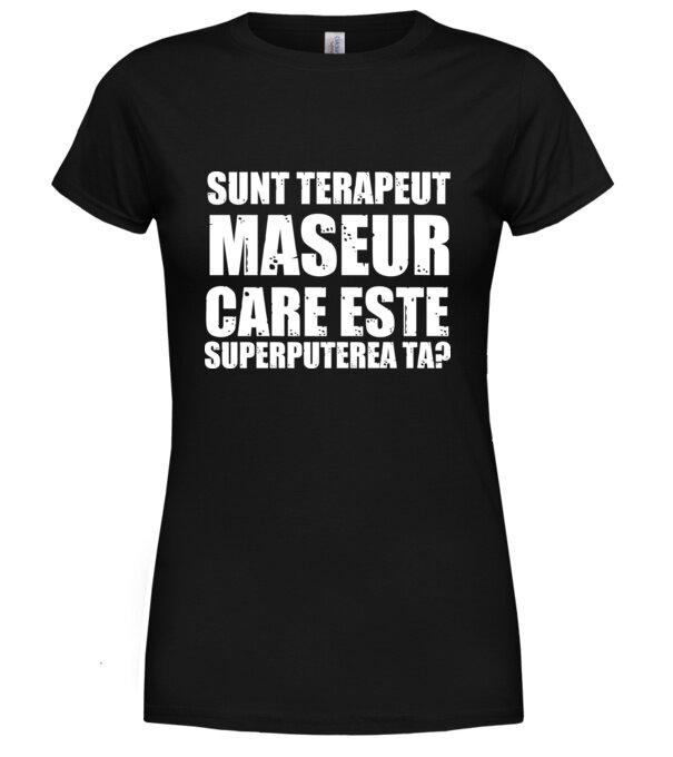  model  pe tricou