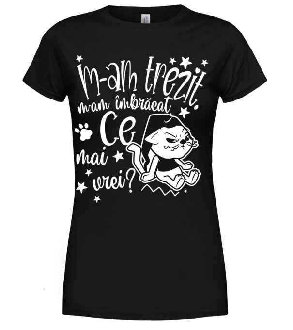  model  pe tricou