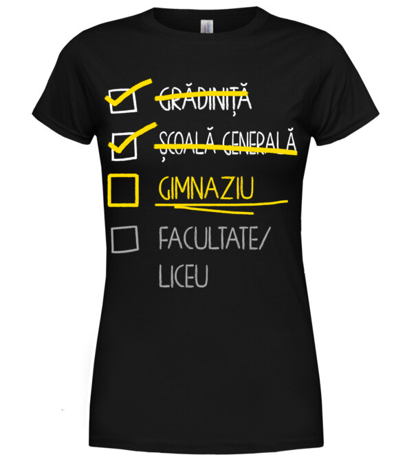  model  pe tricou