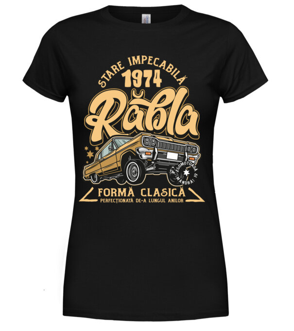  model  pe tricou