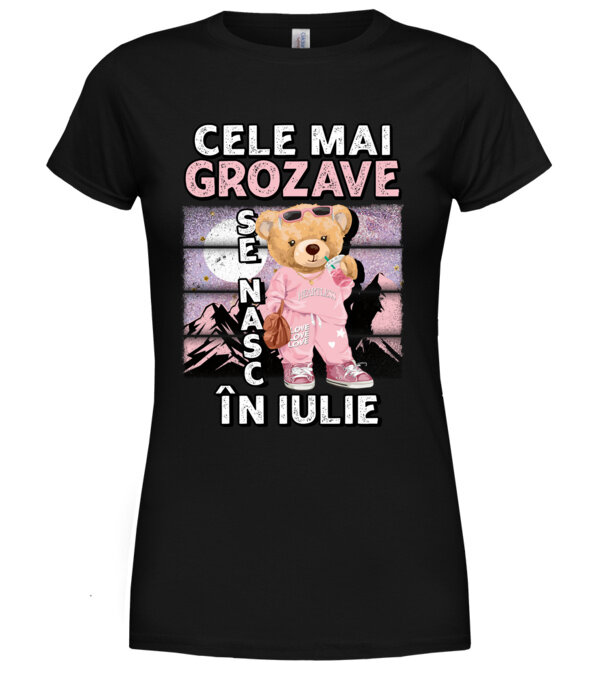  model  pe tricou