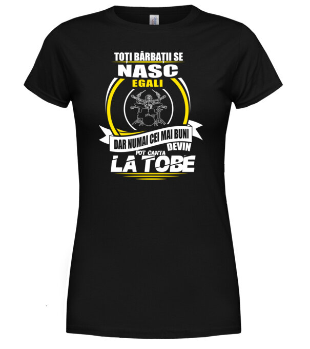  model  pe tricou