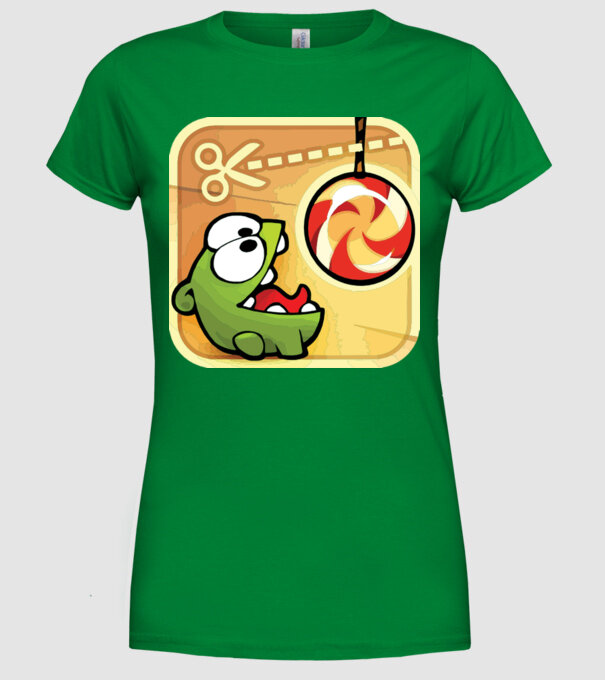 model verde pe tricou