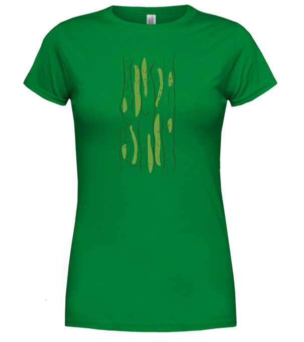  model  pe tricou