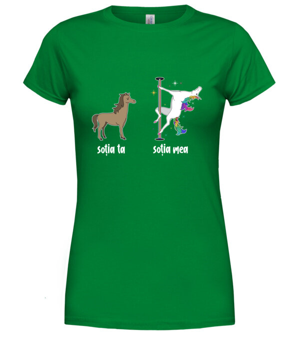  model  pe tricou