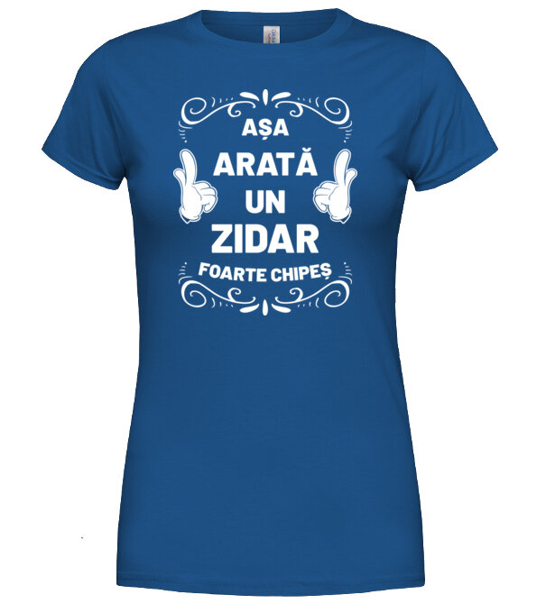  model  pe tricou