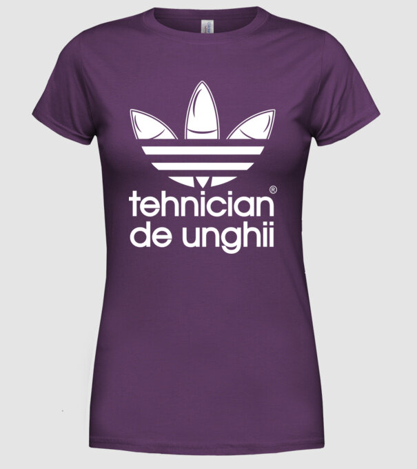 tehnician de unghii model mov pe tricou