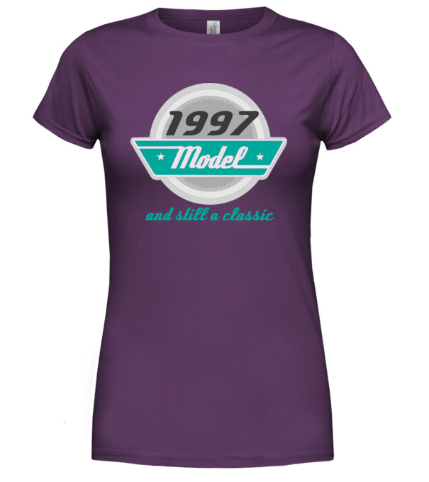  model  pe tricou