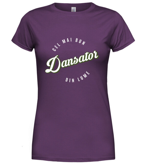  model  pe tricou