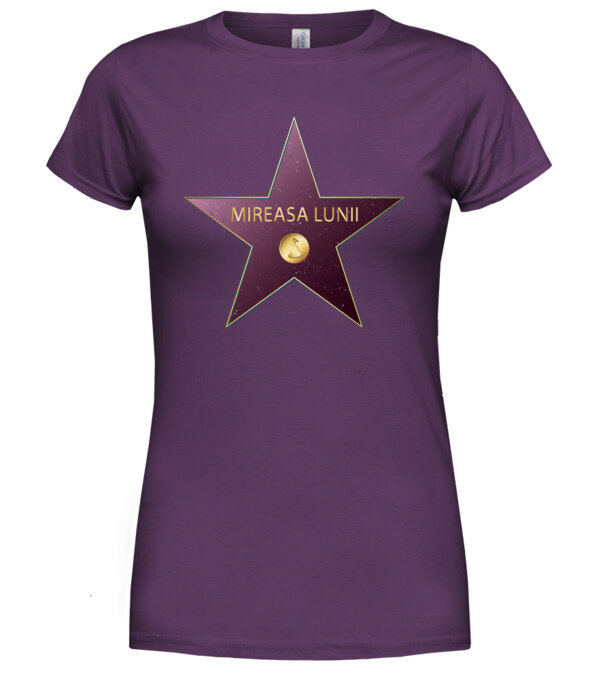  model  pe tricou