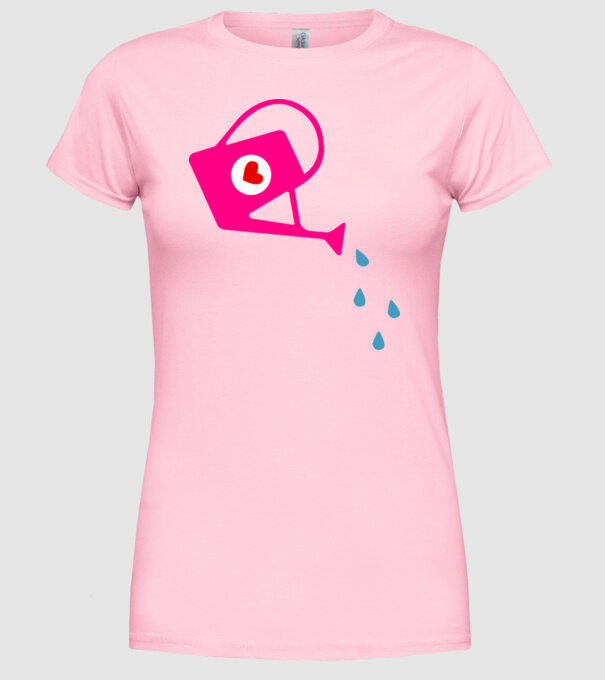 Cană de stropit model roz deschis pe tricou