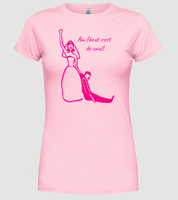 Am făcut rost de unul model roz deschis pe tricou