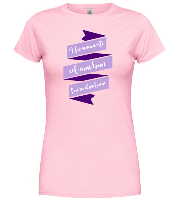  model  pe tricou