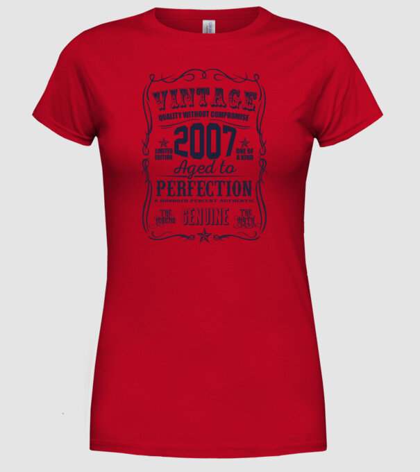 Vintage Perfection - 2007 model roșu pe tricou
