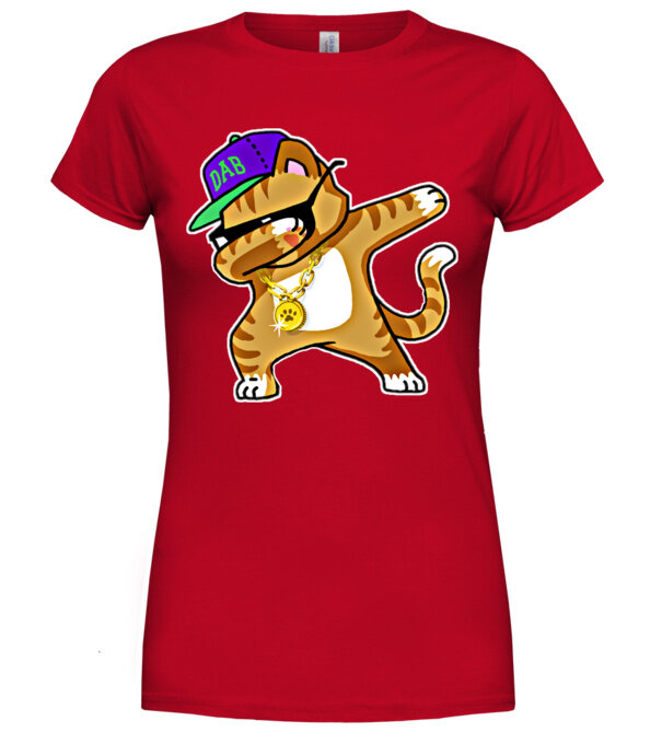  model  pe tricou
