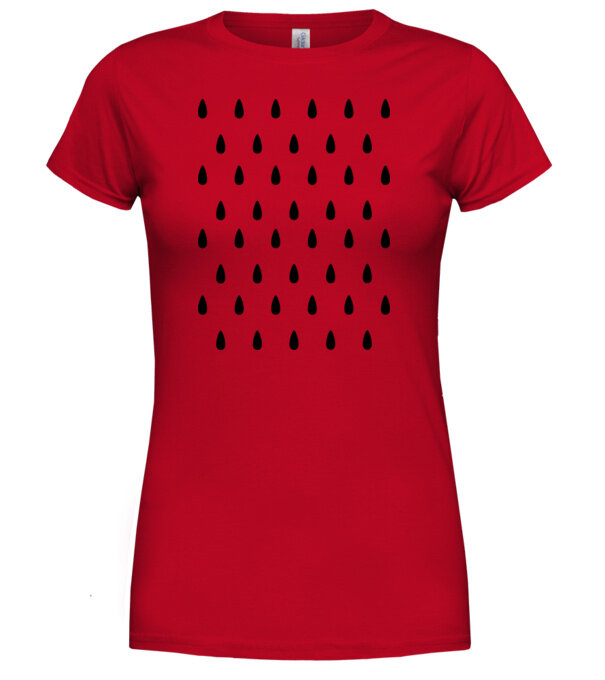  model  pe tricou