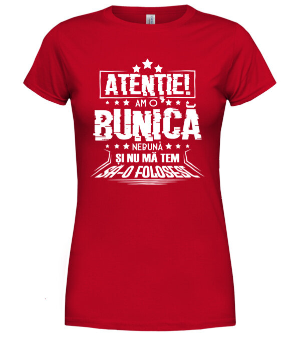  model  pe tricou