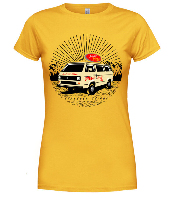  model  pe tricou