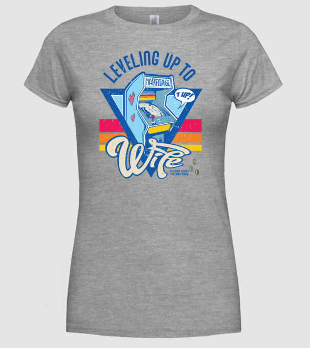 Retro gamer engaged level up to wife model gri pe tricou