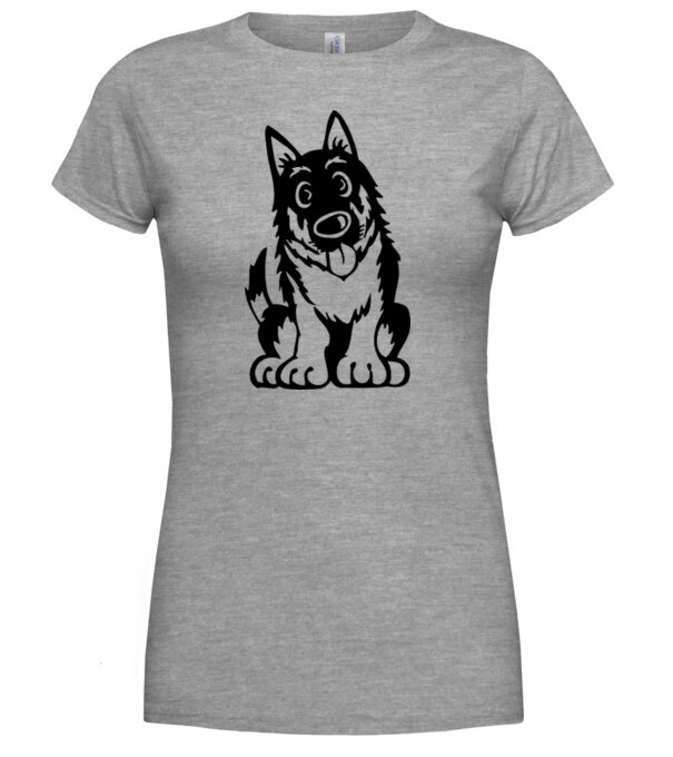 model  pe tricou