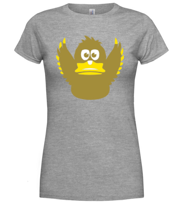  model  pe tricou