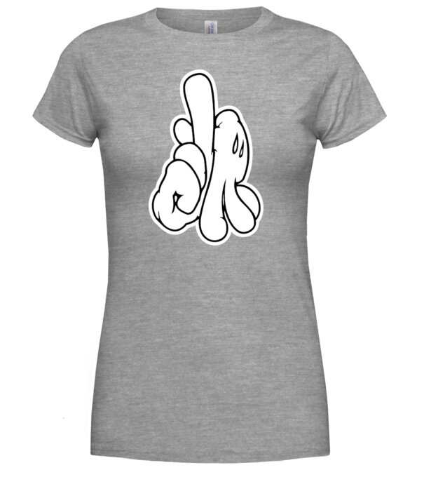  model  pe tricou