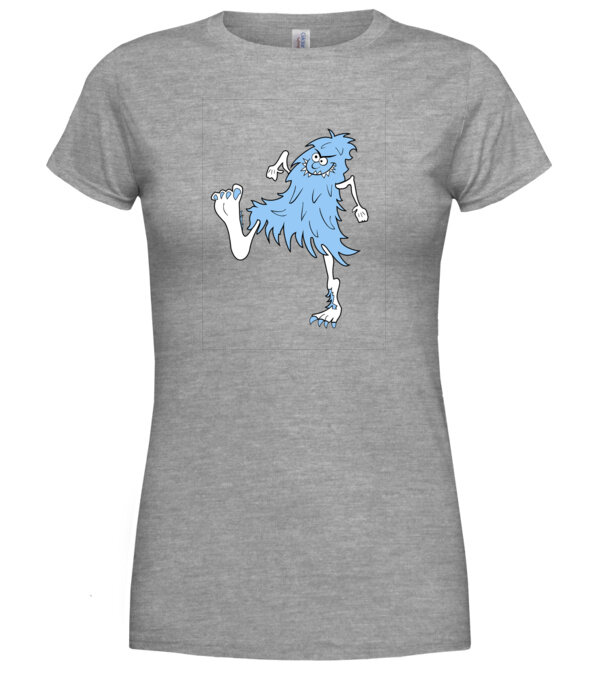  model  pe tricou