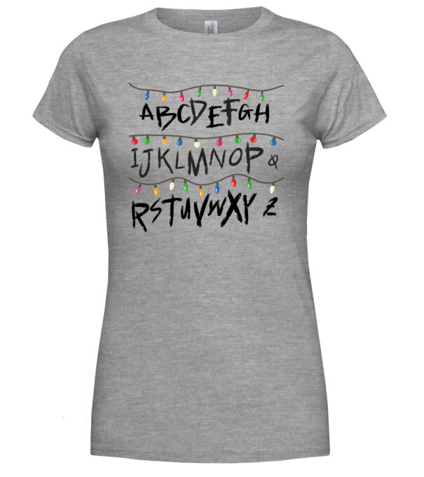  model  pe tricou