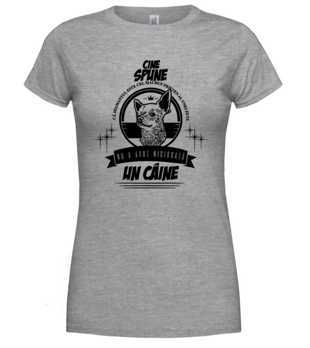  model  pe tricou