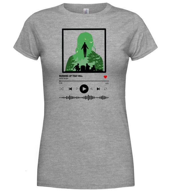  model  pe tricou