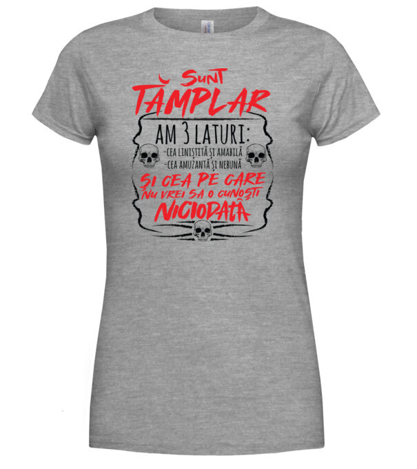  model  pe tricou
