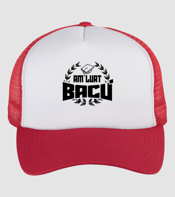 Am luat bacu model alb/roșu pe tricou