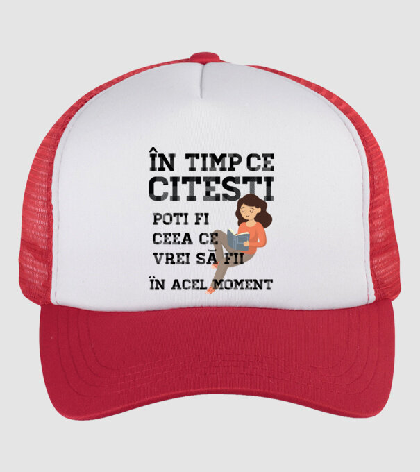 în timp ce citești poți fi ceea ce vrei să fii - în acel moment model alb/roșu pe tricou