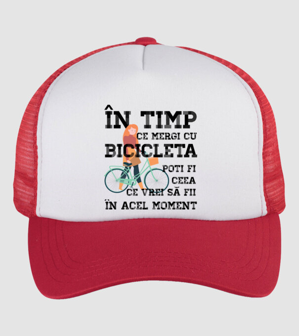 în timp ce mergi cu bicicleta poți fi ceea ce vrei să fii - în acel moment model alb/roșu pe tricou